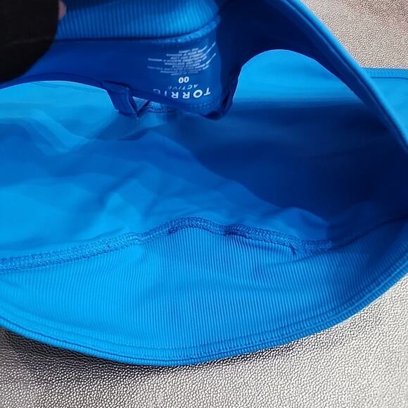 Torrid Active Blithe Blue Light Support Low Impact Wireless Sports Bra, NWT - Picture 4 of 6